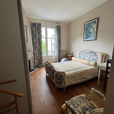 Hyper Centre ,Jolie Chambre Climatisee Avec Parking Securise Gratuit 클레르몽페랑 외부 사진